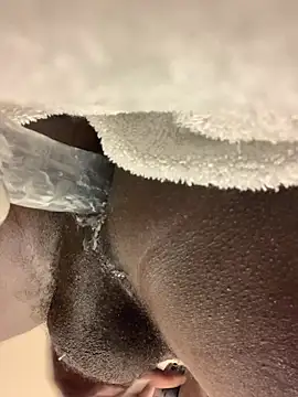 Snapshot of mecco25 chatting on 03-01-26, 04:36 mecco25 online show from 03-01-26, 04:36