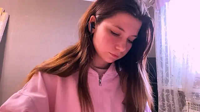 LunnaBliss online show from 04-10-26, 02:33