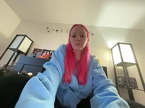 Snapshot of pinkhairfun16 chatting on 02-22-26, 12:47 pinkhairfun16 online show from 02-22-26, 12:47