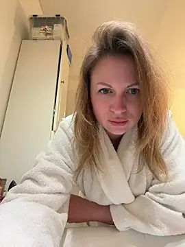 Snapshot of Frenchgirl45 chatting on 02-28-26, 07:37 Frenchgirl45 online show from 02-28-26, 07:37