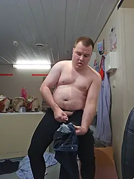 Snapshot of lindbe696 chatting on 07-23-26, 04:10 lindbe696 online show from 07-23-26, 04:10