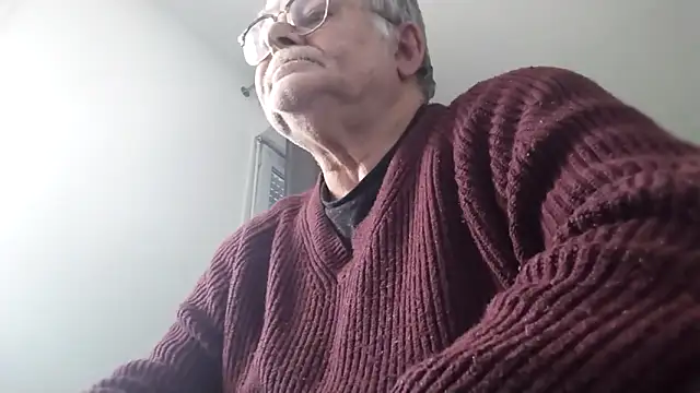 Snapshot of Vieux_pervert chatting on 02-27-26, 08:47 Vieux pervert online show from 02-27-26, 08:47