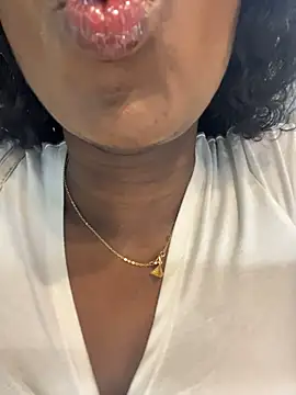 ZarahFerreira online show from 04-22-26, 11:06