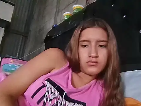 Snapshot of Emily_231 chatting on 02-21-26, 07:04 Emily 231 online show from 02-21-26, 07:04