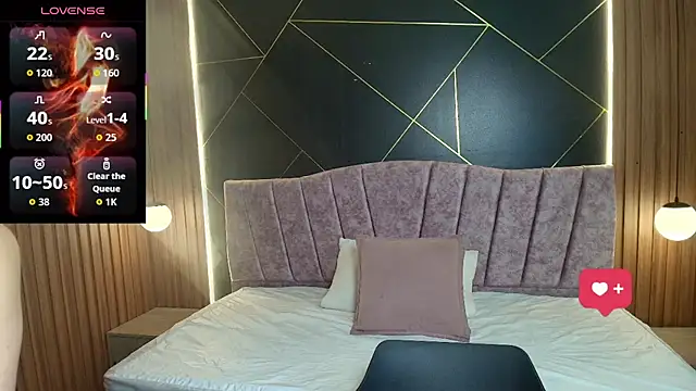 MoriahStorm online show from 04-06-26, 01:12