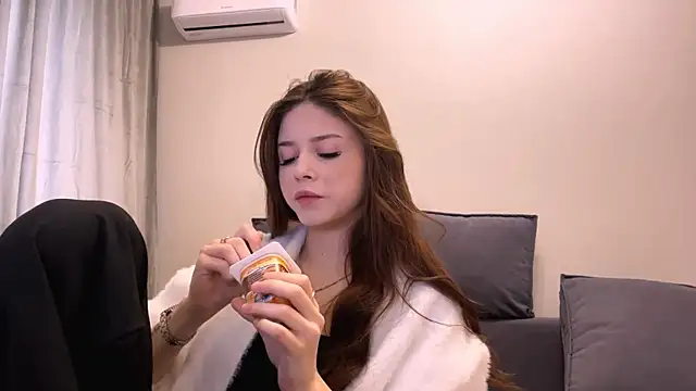 Snapshot of adelecloud chatting on 02-19-26, 08:32 adelecloud online show from 02-19-26, 08:32