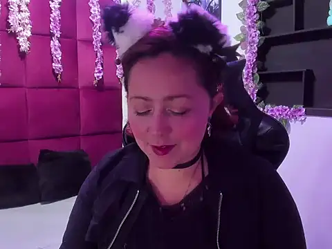 Snapshot of Viooleta_thomson chatting on 02-27-26, 02:55 Viooleta thomson online show from 02-27-26, 02:55