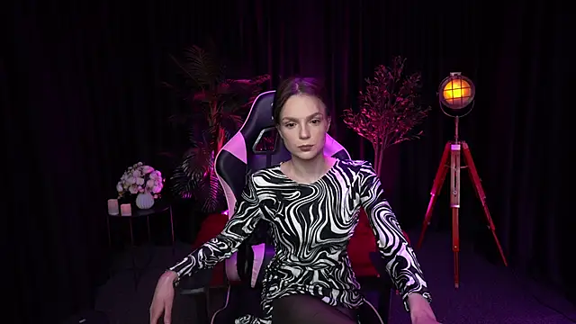 Wild Alice me online show from 03-28-26, 04:06