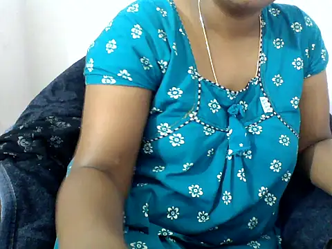 Snapshot of Angel_honeybear_143 chatting on 02-24-26, 07:28 Angel honeybear 143 online show from 02-24-26, 07:28