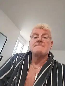 Snapshot of olivbisoumis chatting on 02-18-26, 08:10 olivbisoumis online show from 02-18-26, 08:10