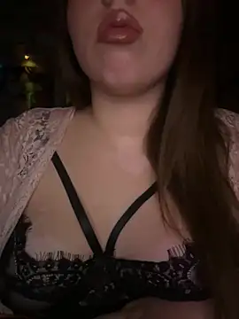 Snapshot of AnessaXrose chatting on 02-18-26, 10:17 AnessaXrose online show from 02-18-26, 10:17