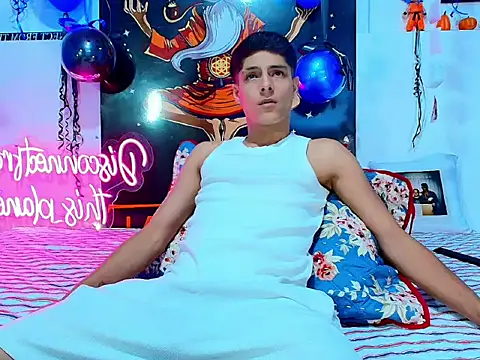 Snapshot of Eliassalvatore_ chatting on 02-27-26, 08:53 Eliassalvatore online show from 02-27-26, 08:53