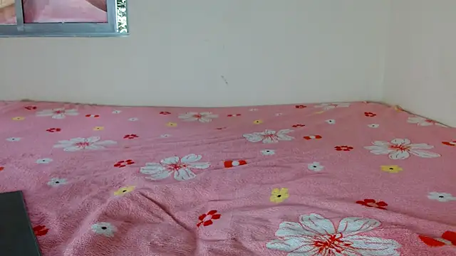 valkahot20 online show from 04-14-26, 02:12