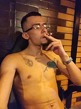 Snapshot of SharonTygaX chatting on 02-21-26, 03:40 SharonTygaX online show from 02-21-26, 03:40