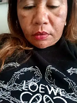 Snapshot of mature_l0ve43 chatting on 02-28-26, 03:40 mature l0ve43 online show from 02-28-26, 03:40