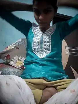 Snapshot of M_Lisha chatting on 03-01-26, 05:42 M Lisha online show from 03-01-26, 05:42