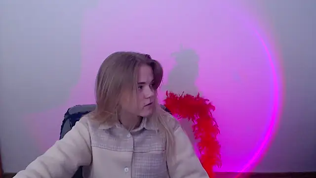 Snapshot of FoxiLana chatting on 03-02-26, 08:21 FoxiLana online show from 03-02-26, 08:21