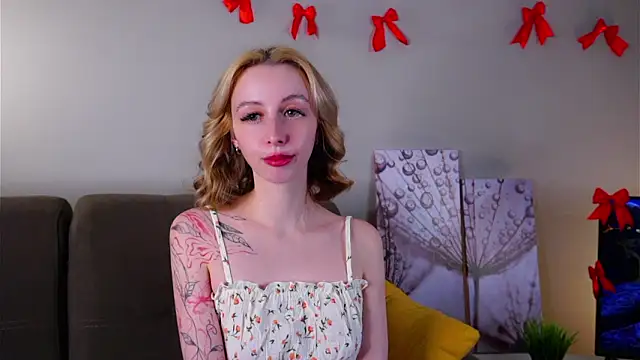 Snapshot of EugeniaEarl chatting on 02-25-26, 12:04 EugeniaEarl online show from 02-25-26, 12:04