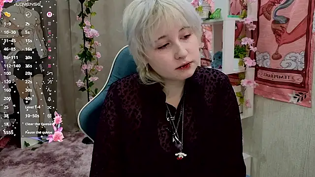 Snapshot of May_leaf chatting on 02-23-26, 01:36 May leaf online show from 02-23-26, 01:36