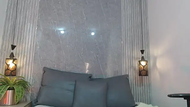 Snapshot of Milf_Luciana chatting on 02-23-26, 11:07 Milf Luciana online show from 02-23-26, 11:07