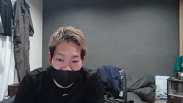 Snapshot of ryuaaaaa chatting on 03-04-26, 05:30 ryuaaaaa online show from 03-04-26, 05:30