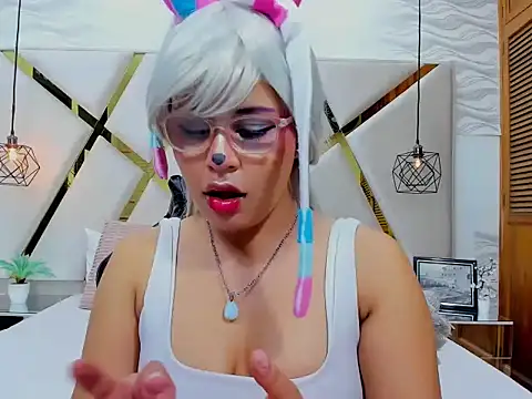 Snapshot of BellaSnowbunny chatting on 02-21-26, 08:10 BellaSnowbunny online show from 02-21-26, 08:10