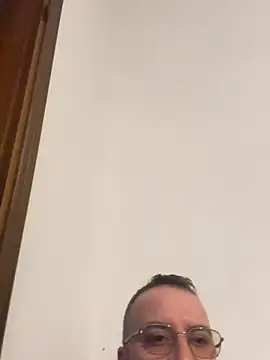 Snapshot of cristian_anal88 chatting on 02-21-26, 01:56 cristian anal88 online show from 02-21-26, 01:56