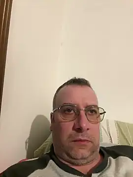 Snapshot of cristian_anal88 chatting on 03-01-26, 05:26 cristian anal88 online show from 03-01-26, 05:26