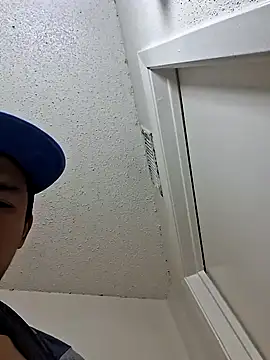 Snapshot of gueboloco2626 chatting on 03-03-26, 01:06 gueboloco2626 online show from 03-03-26, 01:06