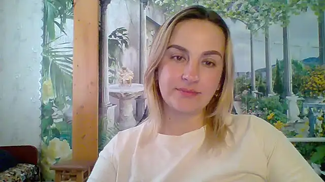 Snapshot of Rinayaii chatting on 03-02-26, 11:28 Rinayaii online show from 03-02-26, 11:28