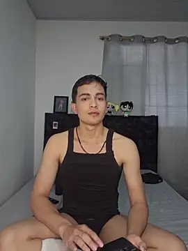 Snapshot of NewYoungHot chatting on 02-24-26, 08:40 NewYoungHot online show from 02-24-26, 08:40