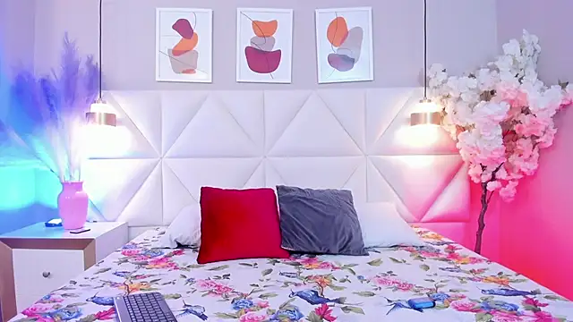 Snapshot of Kitty__444 chatting on 02-23-26, 12:13 Kitty 444 online show from 02-23-26, 12:13