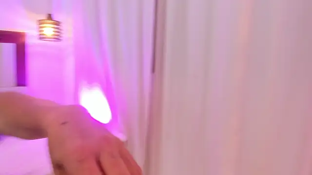 Snapshot of Zarayjewell_ chatting on 02-27-26, 02:22 Zarayjewell online show from 02-27-26, 02:22