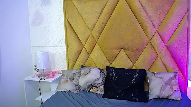 Snapshot of Sophie_Galli chatting on 02-25-26, 01:10 Sophie Galli online show from 02-25-26, 01:10