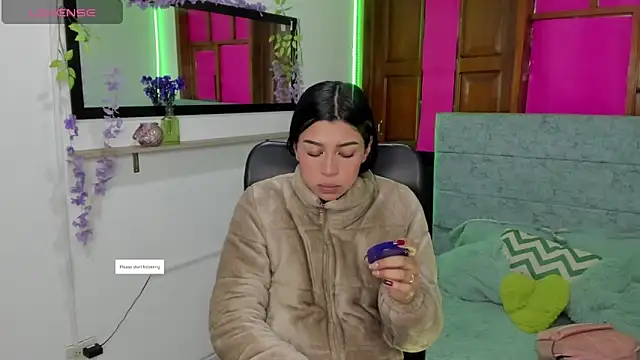 Aysha winxs online show from 04-01-26, 03:40