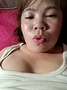 Snapshot of nide_xiaogou_x chatting on 02-23-26, 04:26 nide xiaogou x online show from 02-23-26, 04:26