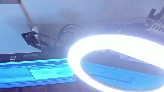 ebonyx40 online show from 04-16-26, 11:44