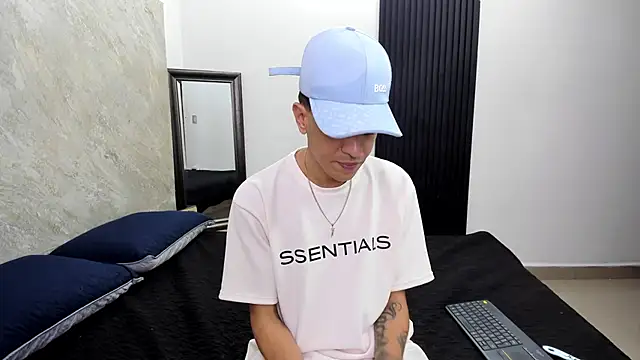 Mick-lollipop online show from 02-24-26, 07:23