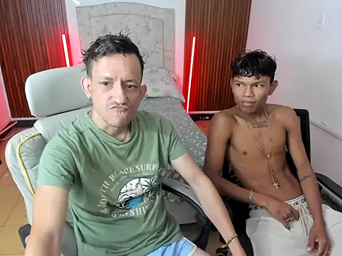 Snapshot of juan_and_luke chatting on 02-22-26, 12:58 juan and luke online show from 02-22-26, 12:58