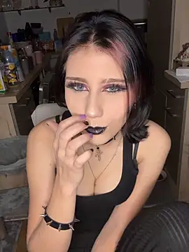 Snapshot of FuckFinya chatting on 02-22-26, 07:12 FuckFinya online show from 02-22-26, 07:12