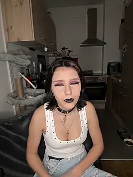 Snapshot of FuckFinya chatting on 02-25-26, 07:12 FuckFinya online show from 02-25-26, 07:12