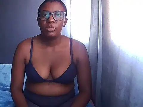 Snapshot of BossynBeautiful chatting on 02-20-26, 07:21 BossynBeautiful online show from 02-20-26, 07:21