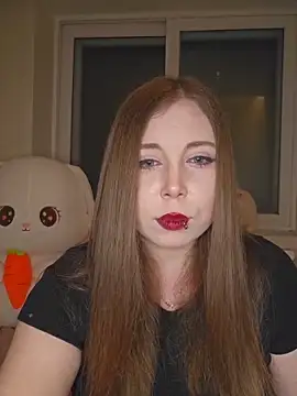 Snapshot of AliceBeverl chatting on 02-20-26, 01:22 AliceBeverl online show from 02-20-26, 01:22