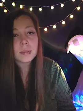 Snapshot of AliceBeverl chatting on 02-23-26, 06:49 AliceBeverl online show from 02-23-26, 06:49