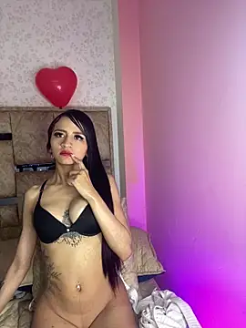 Snapshot of Lauraaa_pink18 chatting on 02-28-26, 03:29 Lauraaa pink18 online show from 02-28-26, 03:29