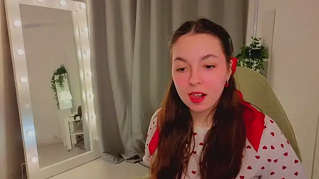 BellaThery online show from 03-13-26, 05:14