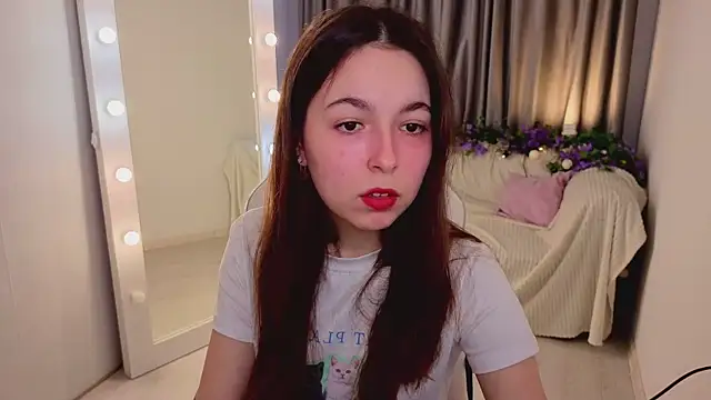 BellaThery online show from 03-21-26, 05:12