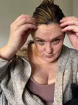 Busty-GilfQuinn online show from 02-24-26, 10:13