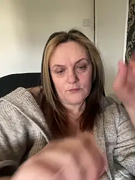 Busty-GilfQuinn online show from 02-27-26, 10:26