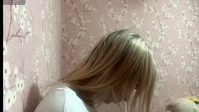 LiraDreamX online show from 04-02-26, 05:54